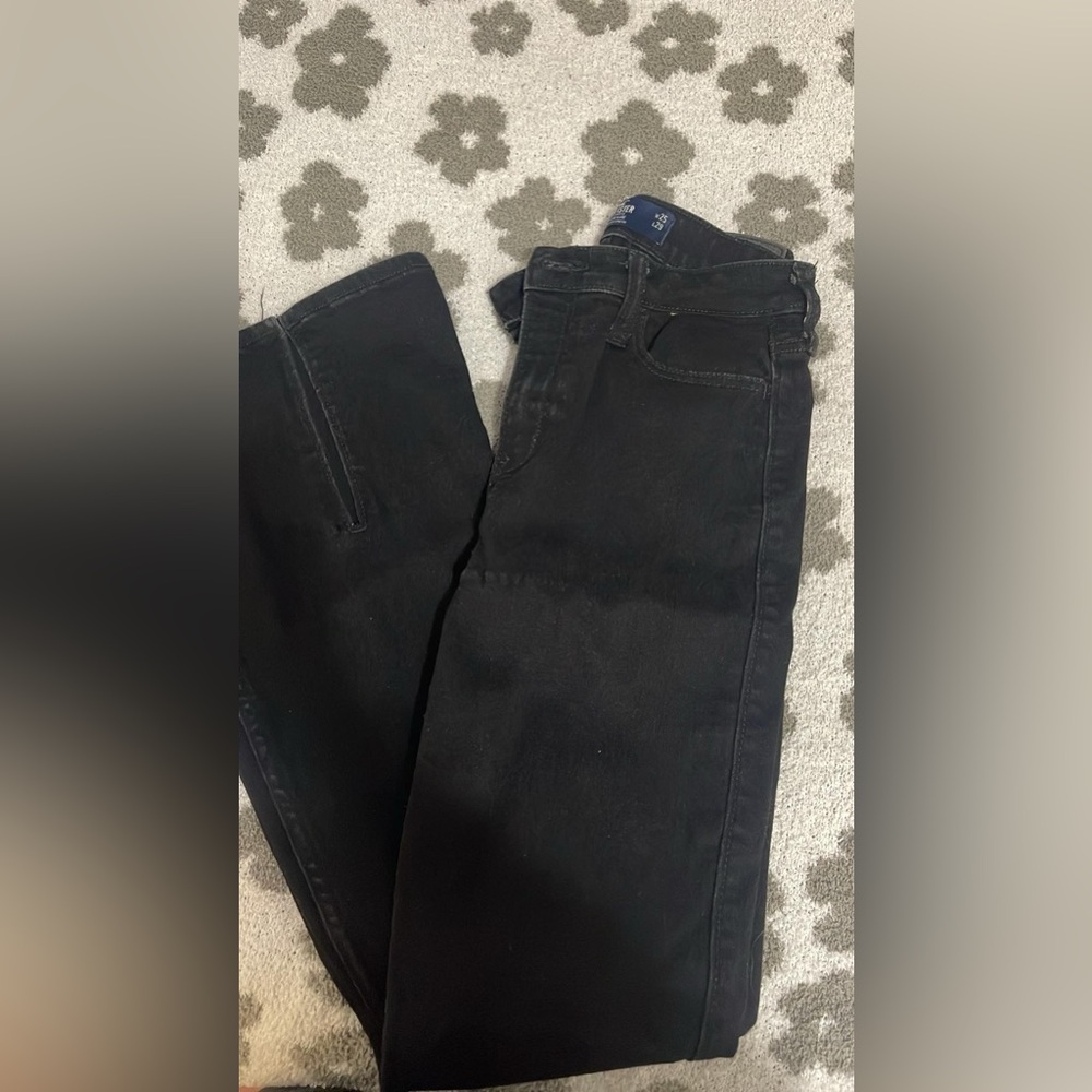 Selling these jeans for my little sister. Gently used in good condition 15$ - Picture 7 of 7